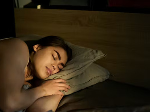 هل تساعد تطبيقات النوم فعلًا على تحسين جودة نومنا؟