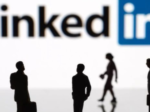 LinkedIn والتحيز الجنسي: كيف تفضل الخوارزميات الحسابات الذكورية LinkedIn والتحيز الجنسي: كيف تفضل الخوارزميات الحسابات الذكورية