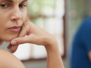 أربعة علامات قد تدفعك لإعادة التفكير في الزواج وفق رأي أخصائية نفسية أربعة علامات قد تدفعك لإعادة التفكير في الزواج وفق رأي أخصائية نفسية