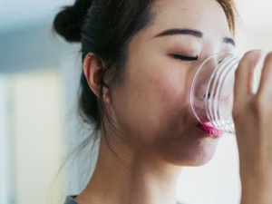 فوائد ومخاطر شرب ماء سلق الأرز: بين الحقيقة والخرافة فوائد ومخاطر شرب ماء سلق الأرز: بين الحقيقة والخرافة