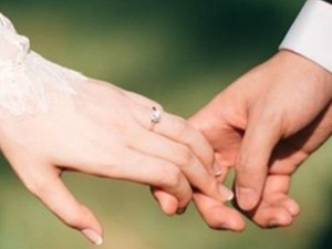 إلغاء حفل زفاف في عمّان بعد سقوط العروس يثير جدلاً واسعاً حول الكرامة والاحترام إلغاء حفل زفاف في عمّان بعد سقوط العروس يثير جدلاً واسعاً حول الكرامة والاحترام