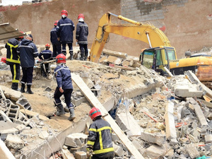 وكيل الملك بفاس يعلن فتح تحقيق في انهيار بنايتين أودى بحياة 22 شخصاً بينهم أطفال ونساء