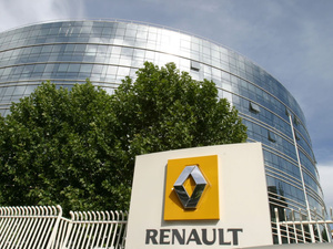 اتفاق اجتماعي واسع يشمل أكثر من 10 آلاف عامل في وحدات رونو المغرب اتفاق اجتماعي واسع يشمل أكثر من 10 آلاف عامل في وحدات رونو المغرب