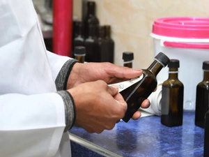 مرسوم جديد يحدد شروط جودة وسلامة الدهون والزيوت النباتية في المغرب مرسوم جديد يحدد شروط جودة وسلامة الدهون والزيوت النباتية في المغرب