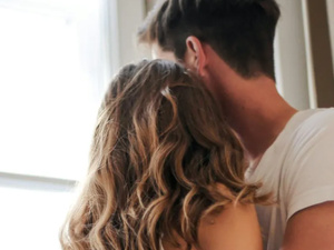 لماذا تلجأ النساء اللاتفيات إلى "أزواج للإيجار"؟ لماذا تلجأ النساء اللاتفيات إلى "أزواج للإيجار"؟