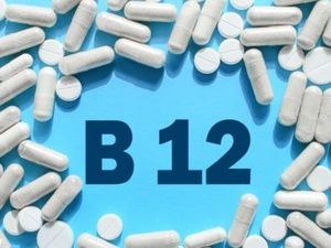 متى يُنصح بتناول فيتامين B12 لتحقيق أفضل امتصاص؟