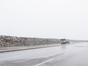 وزارة النقل تحذر مهنيي النقل ومستعملي الطرق من مخاطر الطقس السيئ