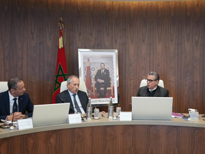 أخنوش يقود عرض الخطة الاستراتيجية الجديدة لتحديث المنشآت الرياضية بالمملكة أخنوش يقود عرض الخطة الاستراتيجية الجديدة لتحديث المنشآت الرياضية بالمملكة