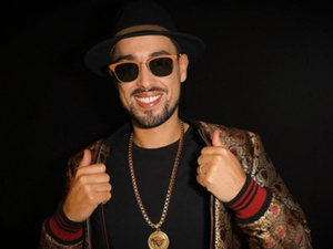 لارتيست" يعلن اعتزال الغناء للمرة الثانية ويثير جدلاً واسعاً لارتيست" يعلن اعتزال الغناء للمرة الثانية ويثير جدلاً واسعاً