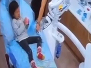 وفاة طفلة داخل عيادة أسنان بكازاخستان تكشف خروقات طبية خطيرة وفاة طفلة داخل عيادة أسنان بكازاخستان تكشف خروقات طبية خطيرة