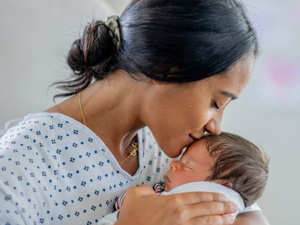 الميكروبيوم المعوي للأطفال: كيف تتشكل صحتهم من الولادة حتى مرحلة الطفولة المبكرة الميكروبيوم المعوي للأطفال: كيف تتشكل صحتهم من الولادة حتى مرحلة الطفولة المبكرة