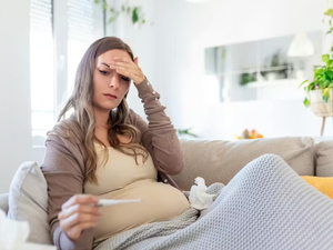 الإنفلونزا أثناء الحمل: المخاطر، الأعراض وطرق الوقاية الإنفلونزا أثناء الحمل: المخاطر، الأعراض وطرق الوقاية