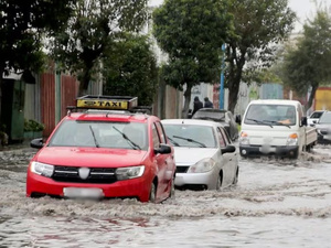 فاس تطلق برنامجاً وقائياً واسعاً لصيانة قنوات تصريف المياه والحد من مخاطر الفيضانات فاس تطلق برنامجاً وقائياً واسعاً لصيانة قنوات تصريف المياه والحد من مخاطر الفيضانات