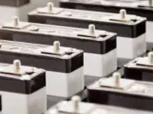 ثورة البطاريات العملاقة: كيف ستغيّر تكنولوجيا الشحن طويل الأمد حياتنا اليومية