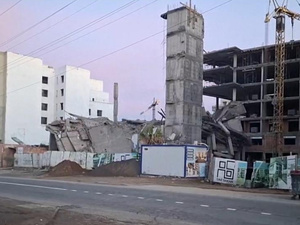 انهيار عمارة في طور البناء بمراكش يفتح ملف مراقبة أوراش التشييد انهيار عمارة في طور البناء بمراكش يفتح ملف مراقبة أوراش التشييد