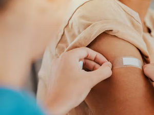 الأدوية المثلية لا تغني عن لقاح الإنفلونزا: تحذير من الوكالة الوطنية للدواء الفرنسية الأدوية المثلية لا تغني عن لقاح الإنفلونزا: تحذير من الوكالة الوطنية للدواء الفرنسية