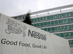 نستله تسحب دفعات من حليب الأطفال في أوروبا بعد الاشتباه بوجود مادة سامة في المنتج نستله تسحب دفعات من حليب الأطفال في أوروبا بعد الاشتباه بوجود مادة سامة في المنتج