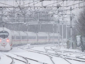 تعليق حركة القطارات في شمال ألمانيا بسبب عاصفة ثلجية تعليق حركة القطارات في شمال ألمانيا بسبب عاصفة ثلجية