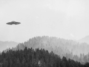 جسم طائر مجهول فوق رود آيلاند: حادثة جوية تعيد الأسئلة القديمة إلى الواجهة جسم طائر مجهول فوق رود آيلاند: حادثة جوية تعيد الأسئلة القديمة إلى الواجهة