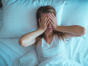 الأرق: كيف نفهمه ونتعامل معه بفعالية