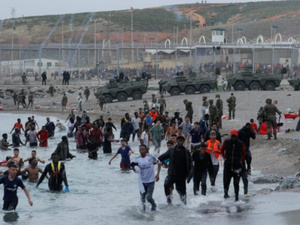 172 حالة عبورفي أقل من نصف شهر: سبتة تسجل قفزة غير مسبوقة في الهجرة غير النظامية