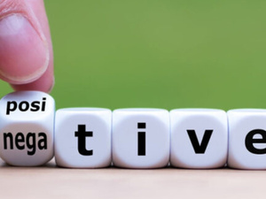 خمسة خطوات للتغلب على الأفكار السلبية واستعادة الطاقة الإيجابية خمسة خطوات للتغلب على الأفكار السلبية واستعادة الطاقة الإيجابية