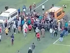 الأمن الوطني ينفي صحة الأخبار حول وفاة موظف أثناء مباراة نهائي كأس إفريقيا الأمن الوطني ينفي صحة الأخبار حول وفاة موظف أثناء مباراة نهائي كأس إفريقيا