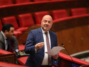 المصادقة على قانون جديد يعيد هيكلة قطاع التعمير والإسكان