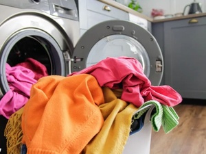 دليل التوفير المنزلي: كيف تقلّص نفقات الغسيل إلى النصف دون المساس بالنظافة؟ دليل التوفير المنزلي: كيف تقلّص نفقات الغسيل إلى النصف دون المساس بالنظافة؟