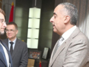 المغرب يعزّز شراكاته الأمنية مع دول صديقة: مباحثات حموشي مع سفراء المملكة المتحدة والغابون وماليزيا