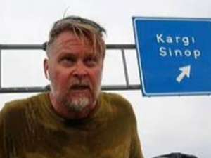 بعد 27 عاماً سيراً حول العالم… مظلي بريطاني يقترب من إنهاء رحلة لا تشبه سواها بعد 27 عاماً سيراً حول العالم… مظلي بريطاني يقترب من إنهاء رحلة لا تشبه سواها