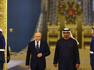 أبوظبي تحتضن اجتماعاً ثلاثياً لحل النزاع الأوكراني : روسيا وأوكرانيا والولايات المتحدة على طاولة المفاوضات