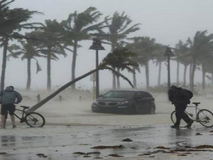 عاصفة شتوية استثنائية تجتاح الولايات المتحدة وتتسبب بانقطاعات واسعة للكهرباء وتعطّل الرحلات الجوية عاصفة شتوية استثنائية تجتاح الولايات المتحدة وتتسبب بانقطاعات واسعة للكهرباء وتعطّل الرحلات الجوية