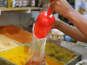 الجمارك المغربية في استنفار لمواجهة تهريب التوابل قبل رمضان الجمارك المغربية في استنفار لمواجهة تهريب التوابل قبل رمضان