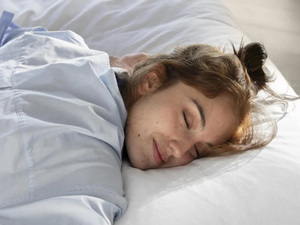 دراسة صينية: النوم بدون وسادة قد يحمي مرضى المياه الزرقاء من تدهور البصر دراسة صينية: النوم بدون وسادة قد يحمي مرضى المياه الزرقاء من تدهور البصر