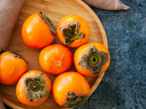 الكاكي: فاكهة خريفية حلوة مفيدة لمرضى السكري