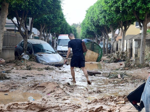 إسبانيا تحت التأهب : إجلاء آلاف السكان تحسباً لفيضانات جنوبية محتملة في الأندلس إسبانيا تحت التأهب : إجلاء آلاف السكان تحسباً لفيضانات جنوبية محتملة في الأندلس