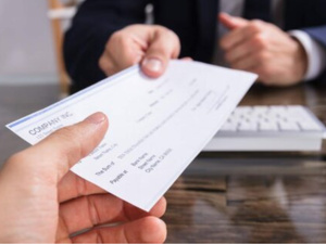 دورية النيابة العامة توضح مستجدات القانون الجديد المتعلق بالشيكات دورية النيابة العامة توضح مستجدات القانون الجديد المتعلق بالشيكات