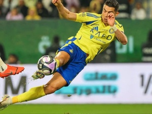 رونالدو يحتفل بعيد ميلاده الـ41 بعودة مميزة لتدريبات النصر رونالدو يحتفل بعيد ميلاده الـ41 بعودة مميزة لتدريبات النصر