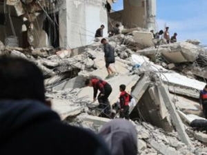 غزة بين رهانات السياسة وواقع المعابر: مفاوضات مرتقبة وخروقات متواصلة لاتفاق وقف إطلاق النار