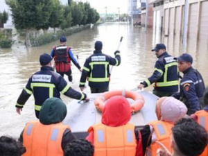 الإمارات تعزّي المغرب وتُعرب عن تضامنها إثر الفيضانات التي خلفت ضحايا الإمارات تعزّي المغرب وتُعرب عن تضامنها إثر الفيضانات التي خلفت ضحايا