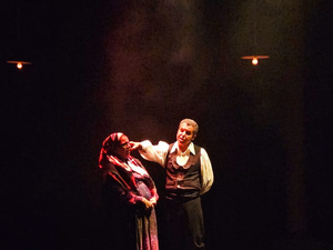 فرقة "الحال" تتحدى الاستغلال والنفوذ على مسرح محمد الخامس