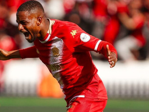 الوداد يبلغ ربع نهائي الكونفدرالية بثنائية أمام عزام ويتصدر مجموعته بثقة