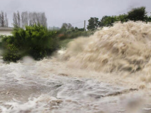 فيضانات عارمة تضرب نيوزيلندا نتيجة أمطار غزيرة وعواصف قوية