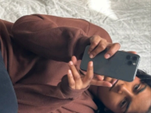 التخلص الرقمي: هل المشكلة الحقيقية هي وقت الشاشة؟ التخلص الرقمي: هل المشكلة الحقيقية هي وقت الشاشة؟