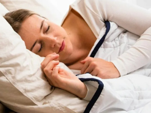 “التشتت الذهني” : استراتيجية لخداع الدماغ قبل النوم “التشتت الذهني” : استراتيجية لخداع الدماغ قبل النوم