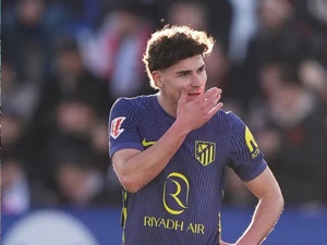  رايو فاليكانو يسحق أحلام الأتلتيكو مدريد في الجولة 24