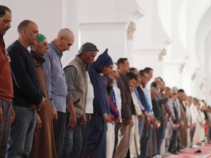 مئات المساجد تفتح أبوابها في رمضان بفضل توجيهات الملك محمد السادس