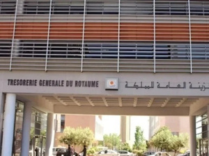 موظفو الجماعات الترابية بالدار البيضاء يحتجون على تعطيل صرف مستحقاتهم المالية