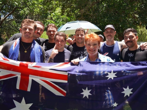 دعوات لأسترالية اليمينية بولين هانسون لتقديم اعتذار بعد تصريحات مثيرة للجدل